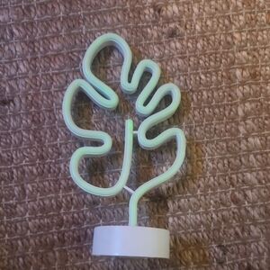 Neon Leaf Wall Decor Light - Green